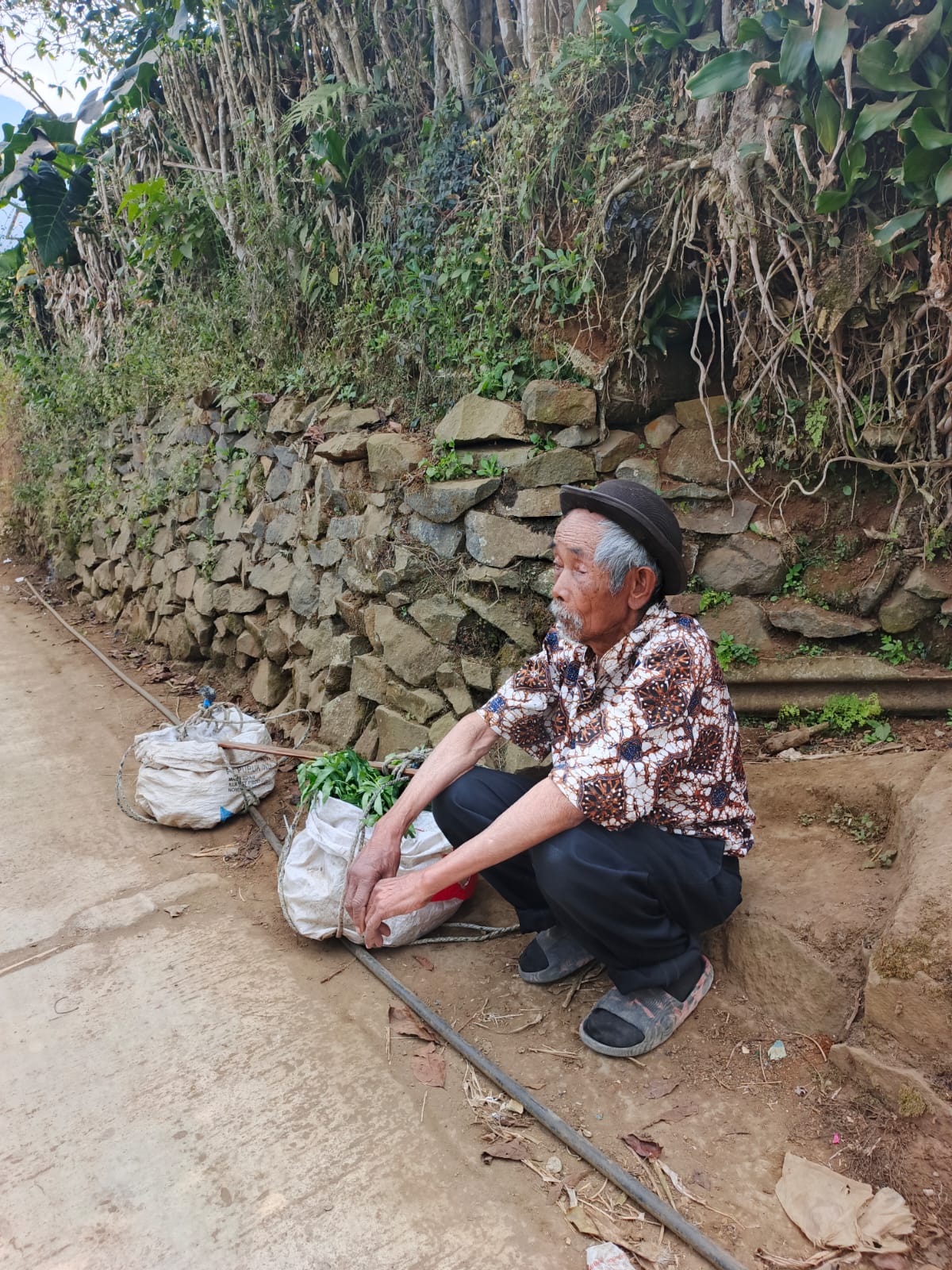 Perjuangan Pilu Kakek 78 thn Demi Sesuap Nasi