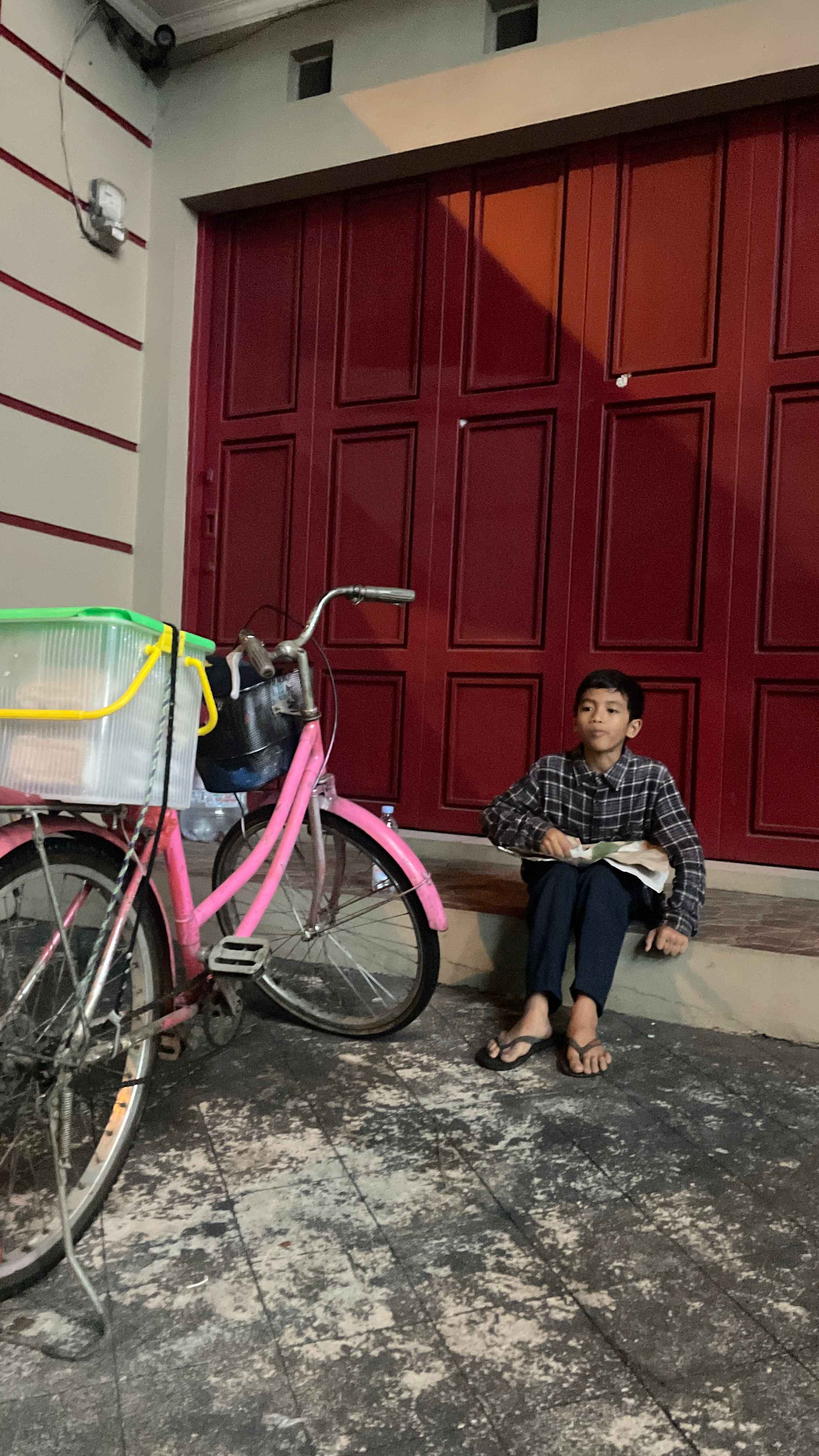 Terancam Putus Sekolah Juang Bocah Bantu Ekonomi Keluarga